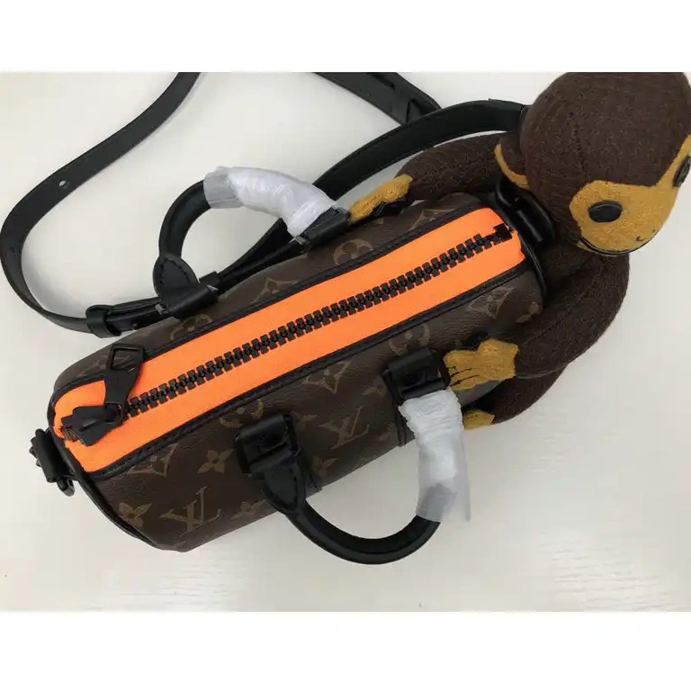 2204DJ0025 Bag LV 0802